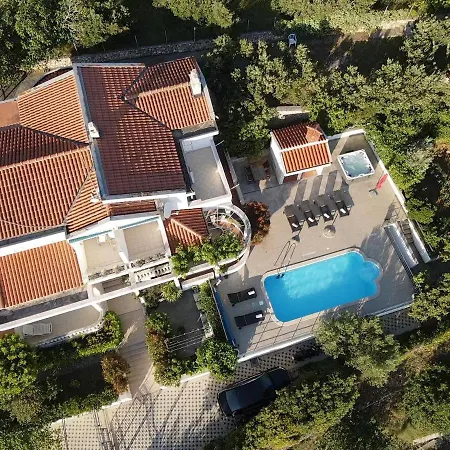 Noa * Makarska