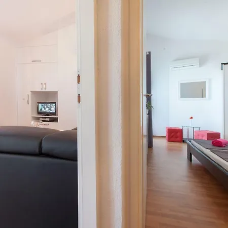 Noa * מאקרסקה