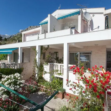 Vila Noa Makarska